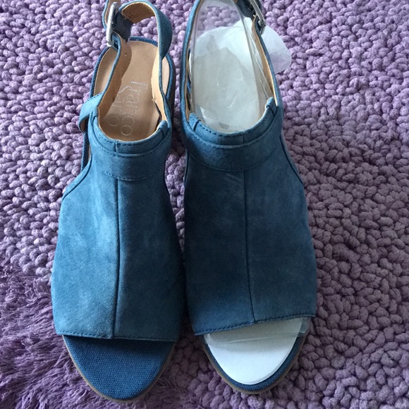 Franco Sarto Blue Suede Slingback Sandals - Picture 4 of 5
